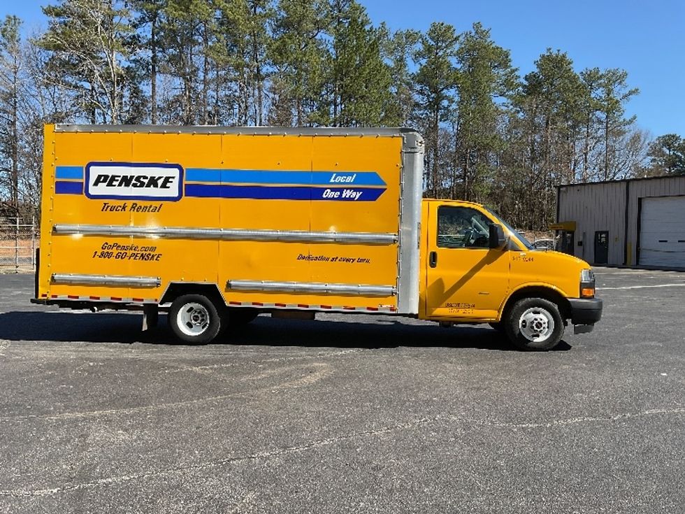 Light Duty Box Truck-Light and Medium Duty Trucks-GMC-2021-Savana G33903-East Chicago-IN-94,980\n\t\tmiles-$ 27,500 - Image 15