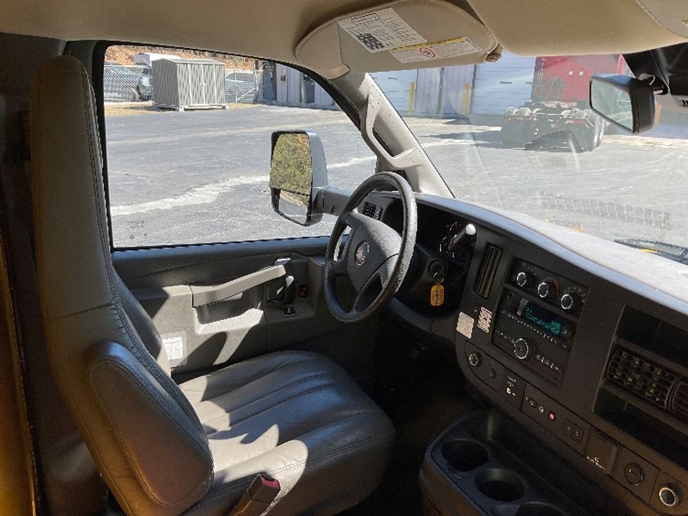 Light Duty Box Truck-Light and Medium Duty Trucks-GMC-2021-Savana G33903-East Chicago-IN-94,980\n\t\tmiles-$ 27,500 - Image 22