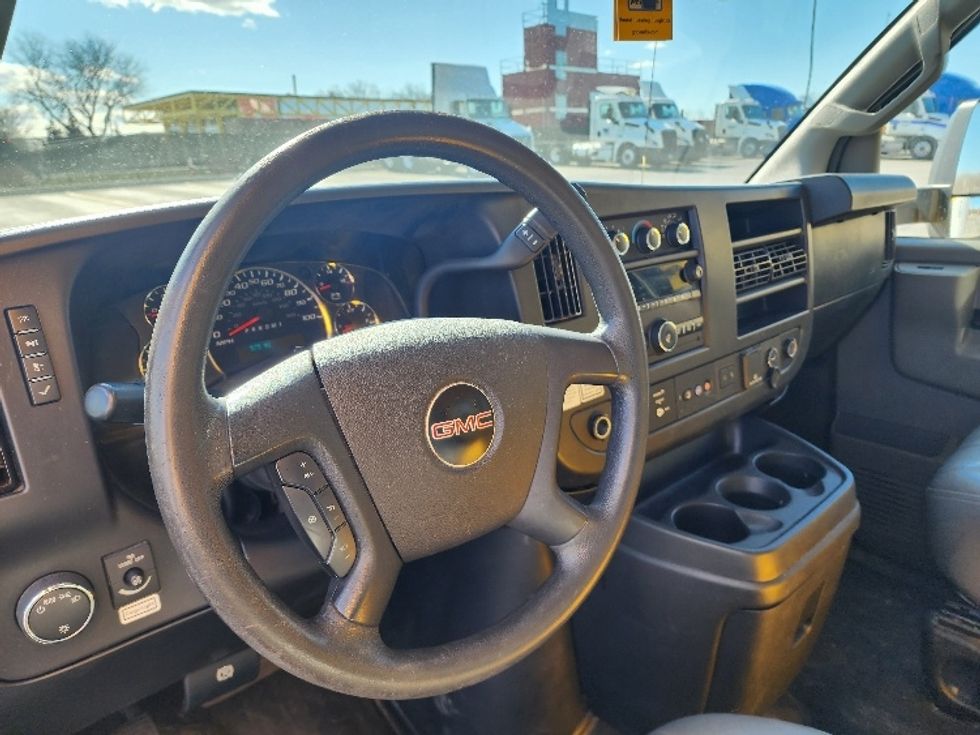 Light Duty Box Truck-Light and Medium Duty Trucks-GMC-2021-Savana G33903-East Chicago-IN-96,087\n\t\tmiles-$ 27,250 - Image 17
