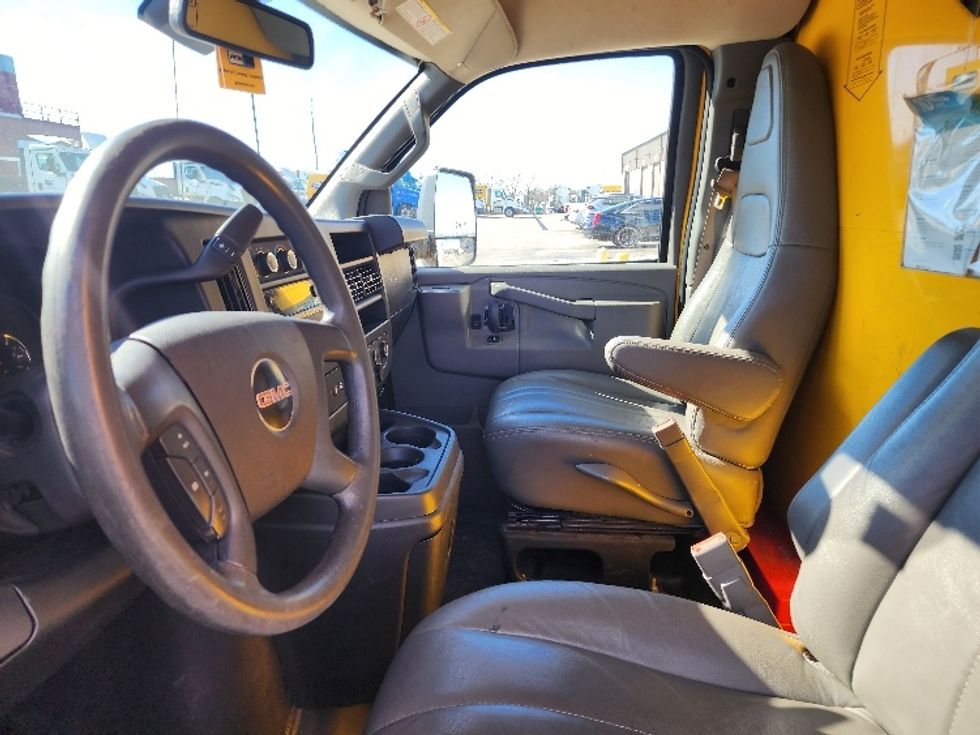 Light Duty Box Truck-Light and Medium Duty Trucks-GMC-2021-Savana G33903-East Chicago-IN-96,087\n\t\tmiles-$ 27,250 - Image 19