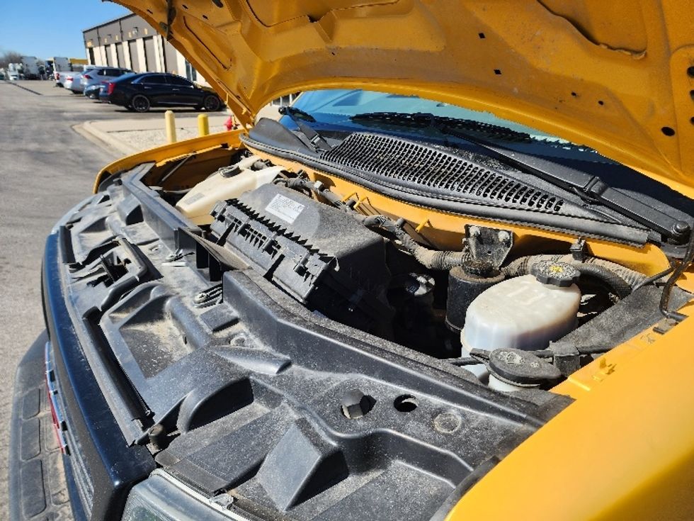 Light Duty Box Truck-Light and Medium Duty Trucks-GMC-2021-Savana G33903-East Chicago-IN-96,087\n\t\tmiles-$ 27,250 - Image 24