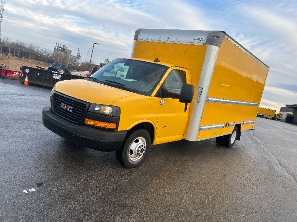 Light Duty Box Truck-Light and Medium Duty Trucks-GMC-2021-Savana G33903-East Chicago-IN-96,087\n\t\tmiles-$ 27,250 - Image 3