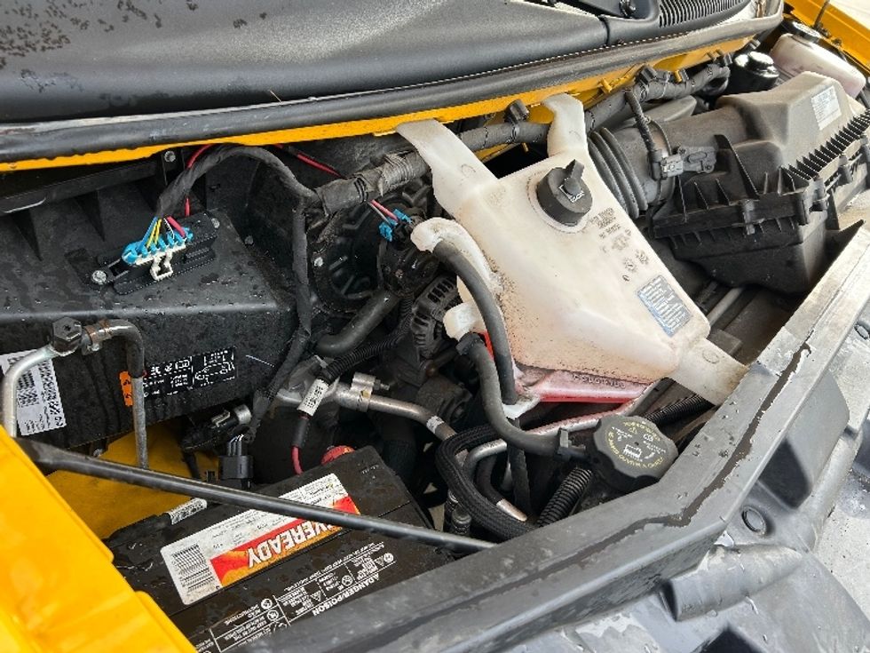 Light Duty Box Truck-Light and Medium Duty Trucks-GMC-2021-Savana G33903-East Chicago-IN-96,462\n\t\tmiles-$ 27,250 - Image 19