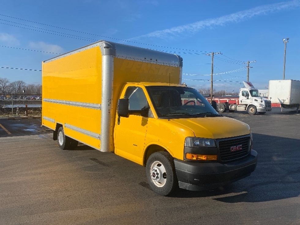 Light Duty Box Truck-Light and Medium Duty Trucks-GMC-2021-Savana G33903-East Chicago-IN-96,606\n\t\tmiles-$ 27,250 - Image 1