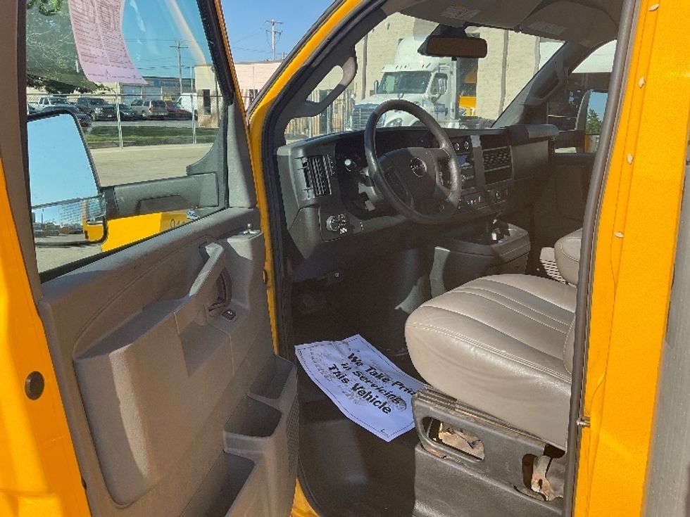 Light Duty Box Truck-Light and Medium Duty Trucks-GMC-2021-Savana G33903-East Chicago-IN-96,606\n\t\tmiles-$ 27,250 - Image 14