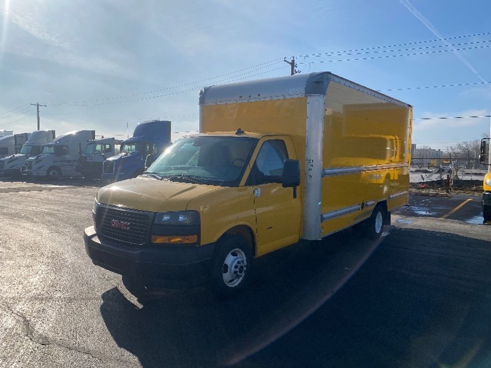 Light Duty Box Truck-Light and Medium Duty Trucks-GMC-2021-Savana G33903-East Chicago-IN-96,606\n\t\tmiles-$ 27,250 - Image 3