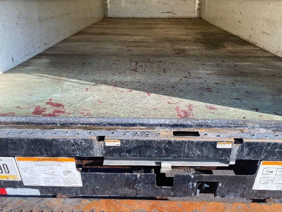 Light Duty Box Truck-Light and Medium Duty Trucks-GMC-2021-Savana G33903-East Chicago-IN-96,606\n\t\tmiles-$ 27,250 - Image 9