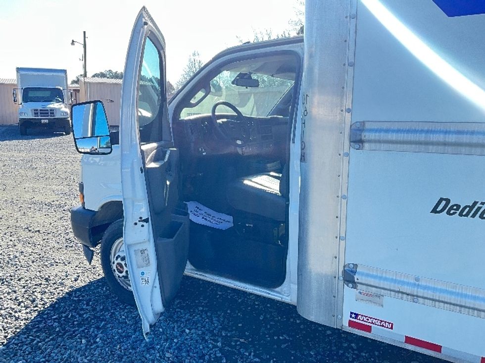 Light Duty Box Truck-Light and Medium Duty Trucks-GMC-2021-Savana G33903-Eden-MD-92,838\n\t\tmiles-$ 29,250 - Image 16