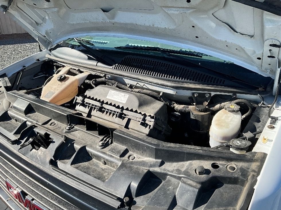 Light Duty Box Truck-Light and Medium Duty Trucks-GMC-2021-Savana G33903-Eden-MD-92,838\n\t\tmiles-$ 29,250 - Image 24