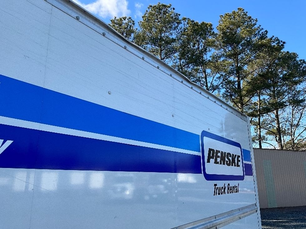 Light Duty Box Truck-Light and Medium Duty Trucks-GMC-2021-Savana G33903-Eden-MD-92,838\n\t\tmiles-$ 29,250 - Image 26