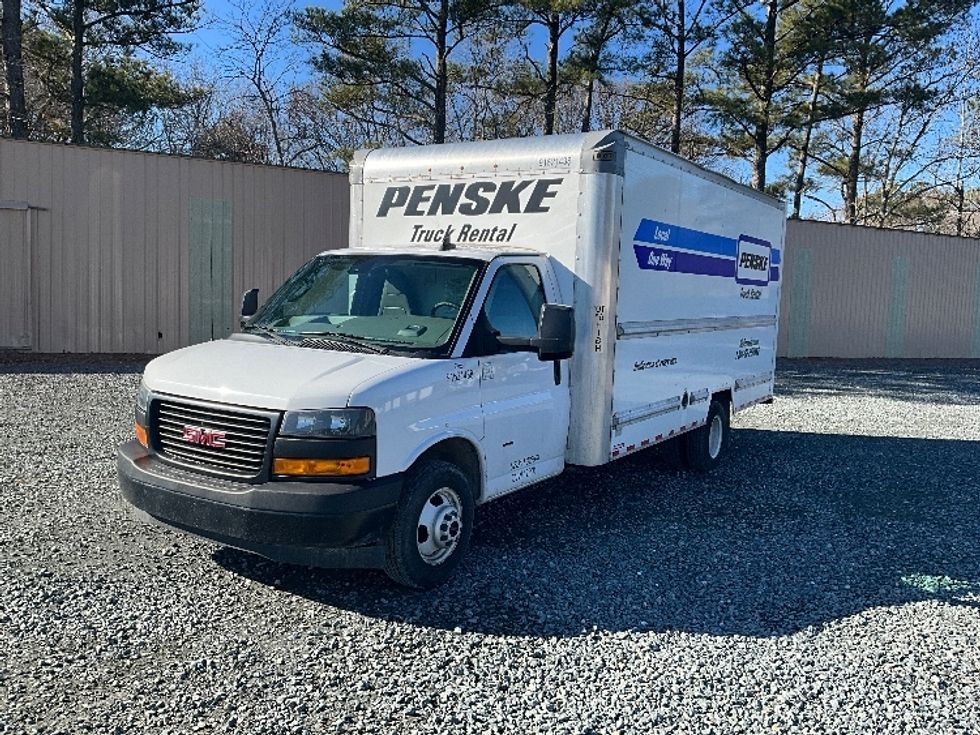 Light Duty Box Truck-Light and Medium Duty Trucks-GMC-2021-Savana G33903-Eden-MD-92,838\n\t\tmiles-$ 29,250 - Image 3