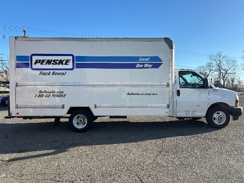 Light Duty Box Truck-Light and Medium Duty Trucks-GMC-2021-Savana G33903-Edison-NJ-86,018\n\t\tmiles-$ 30,500 - Image 15
