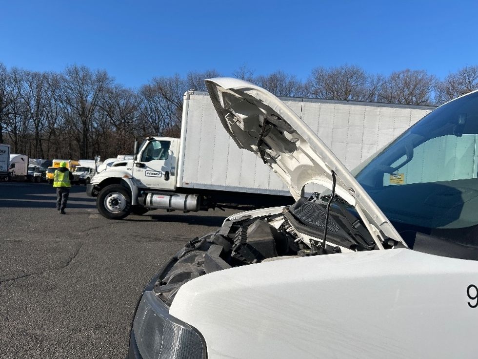 Light Duty Box Truck-Light and Medium Duty Trucks-GMC-2021-Savana G33903-Edison-NJ-86,018\n\t\tmiles-$ 30,500 - Image 24