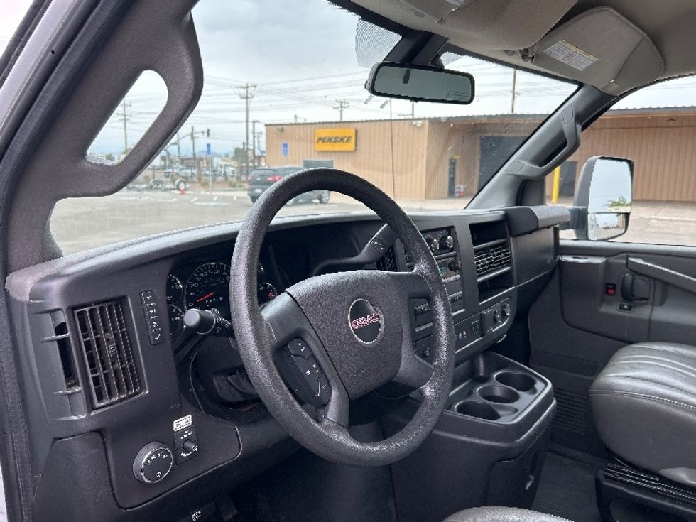 Light Duty Box Truck-Light and Medium Duty Trucks-GMC-2021-Savana G33903-El Centro-CA-110,366\n\t\tmiles-$ 29,500 - Image 17