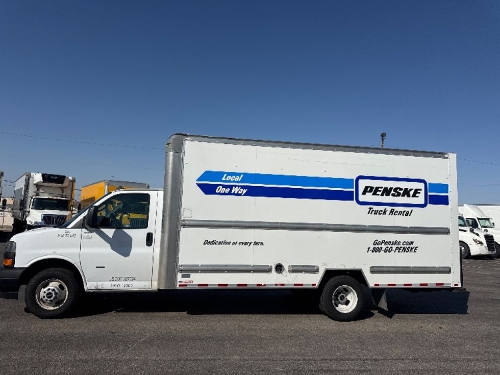 Light Duty Box Truck-Light and Medium Duty Trucks-GMC-2021-Savana G33903-El Paso-TX-100,678\n\t\tmiles-$ 28,750 - Image 4
