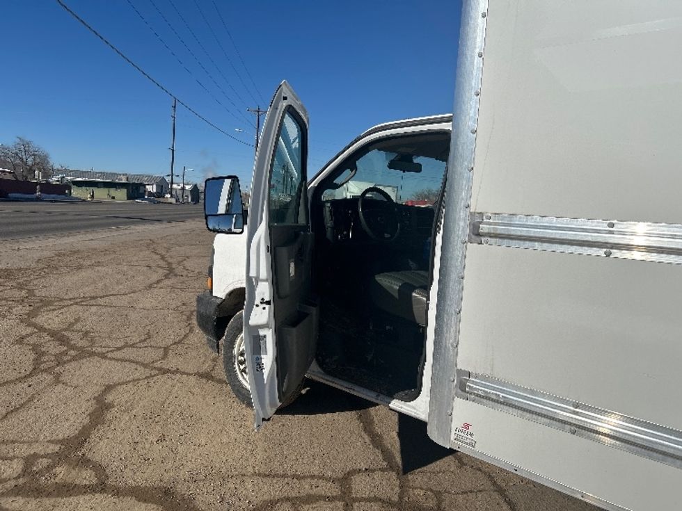 Light Duty Box Truck-Light and Medium Duty Trucks-GMC-2021-Savana G33903-El Paso-TX-105,588\n\t\tmiles-$ 30,250 - Image 13