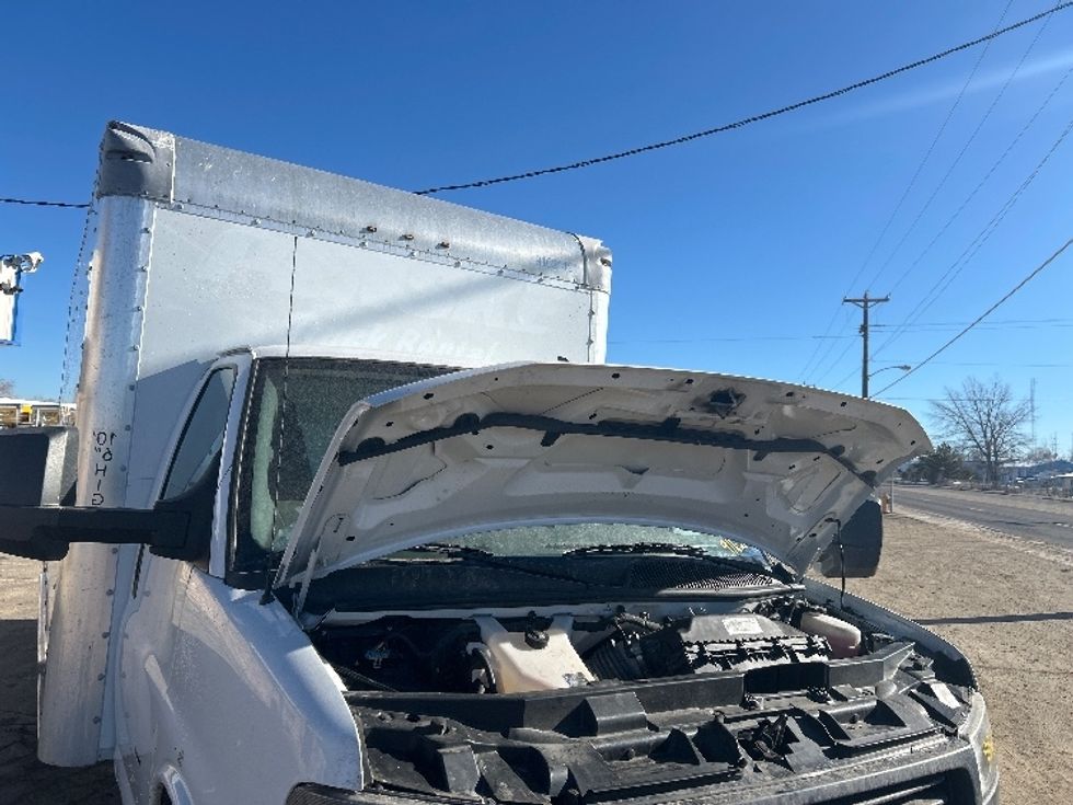 Light Duty Box Truck-Light and Medium Duty Trucks-GMC-2021-Savana G33903-El Paso-TX-105,588\n\t\tmiles-$ 30,250 - Image 21