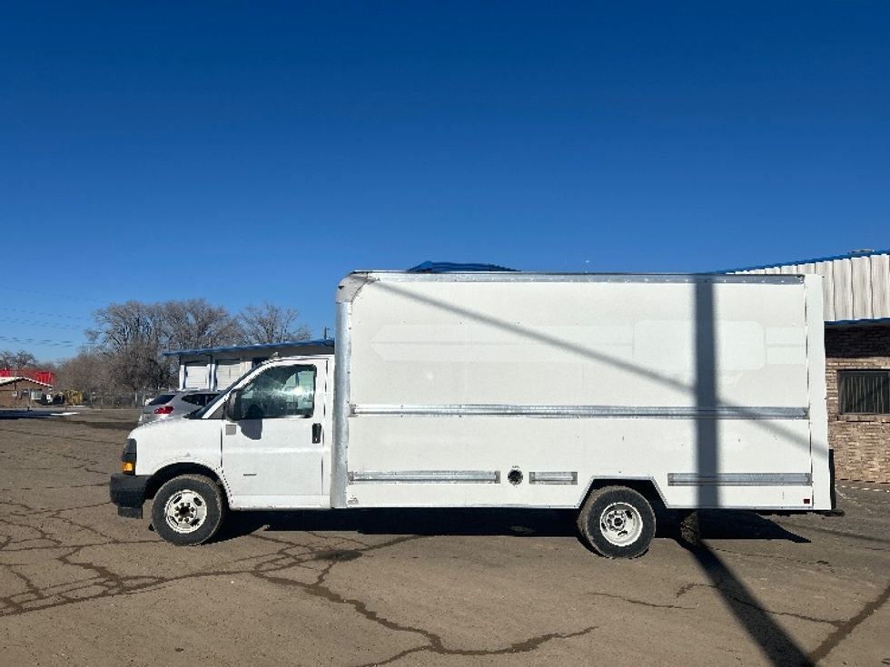 Light Duty Box Truck-Light and Medium Duty Trucks-GMC-2021-Savana G33903-El Paso-TX-105,588\n\t\tmiles-$ 30,250 - Image 3