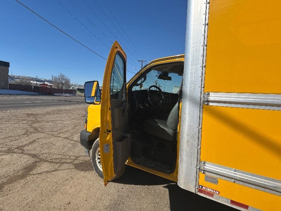 Light Duty Box Truck-Light and Medium Duty Trucks-GMC-2021-Savana G33903-El Paso-TX-107,312\n\t\tmiles-$ 27,000 - Image 14