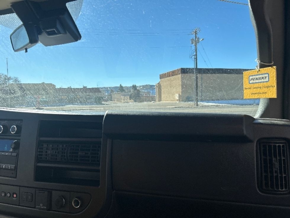 Light Duty Box Truck-Light and Medium Duty Trucks-GMC-2021-Savana G33903-El Paso-TX-107,312\n\t\tmiles-$ 27,000 - Image 19