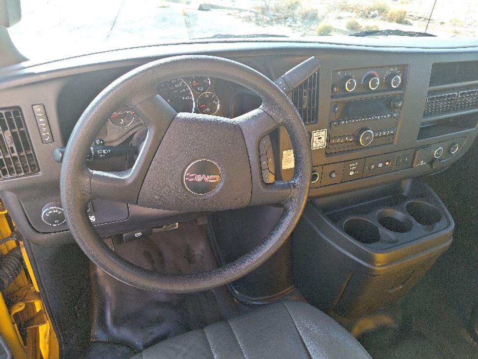 Light Duty Box Truck-Light and Medium Duty Trucks-GMC-2021-Savana G33903-El Paso-TX-109,107\n\t\tmiles-$ 26,750 - Image 17