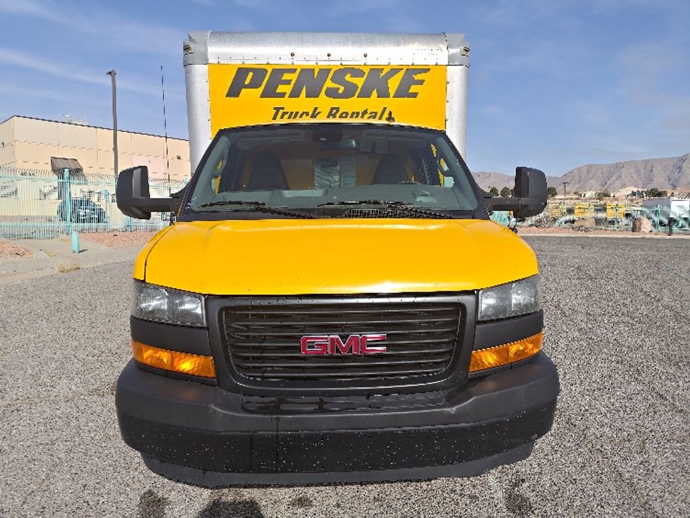 Light Duty Box Truck-Light and Medium Duty Trucks-GMC-2021-Savana G33903-El Paso-TX-109,107\n\t\tmiles-$ 26,750 - Image 2