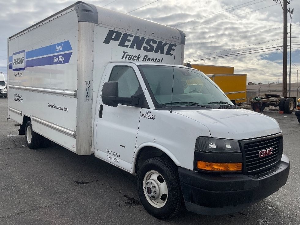 Light Duty Box Truck-Light and Medium Duty Trucks-GMC-2021-Savana G33903-El Paso-TX-123,047\n\t\tmiles-$ 28,250 - Image 1
