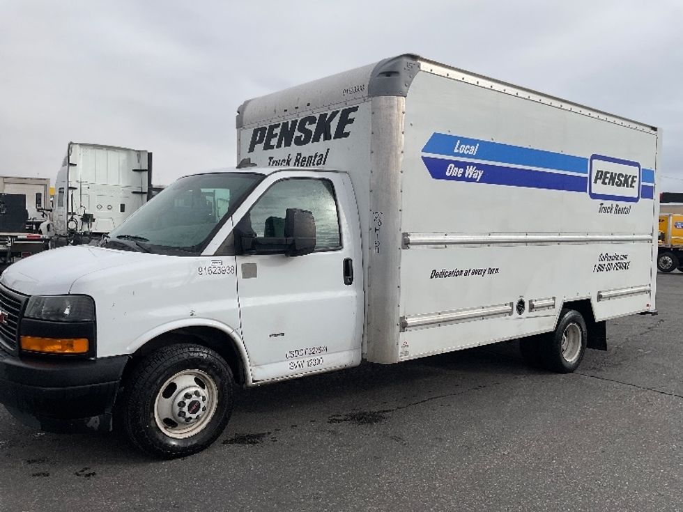 Light Duty Box Truck-Light and Medium Duty Trucks-GMC-2021-Savana G33903-El Paso-TX-123,047\n\t\tmiles-$ 28,250 - Image 3