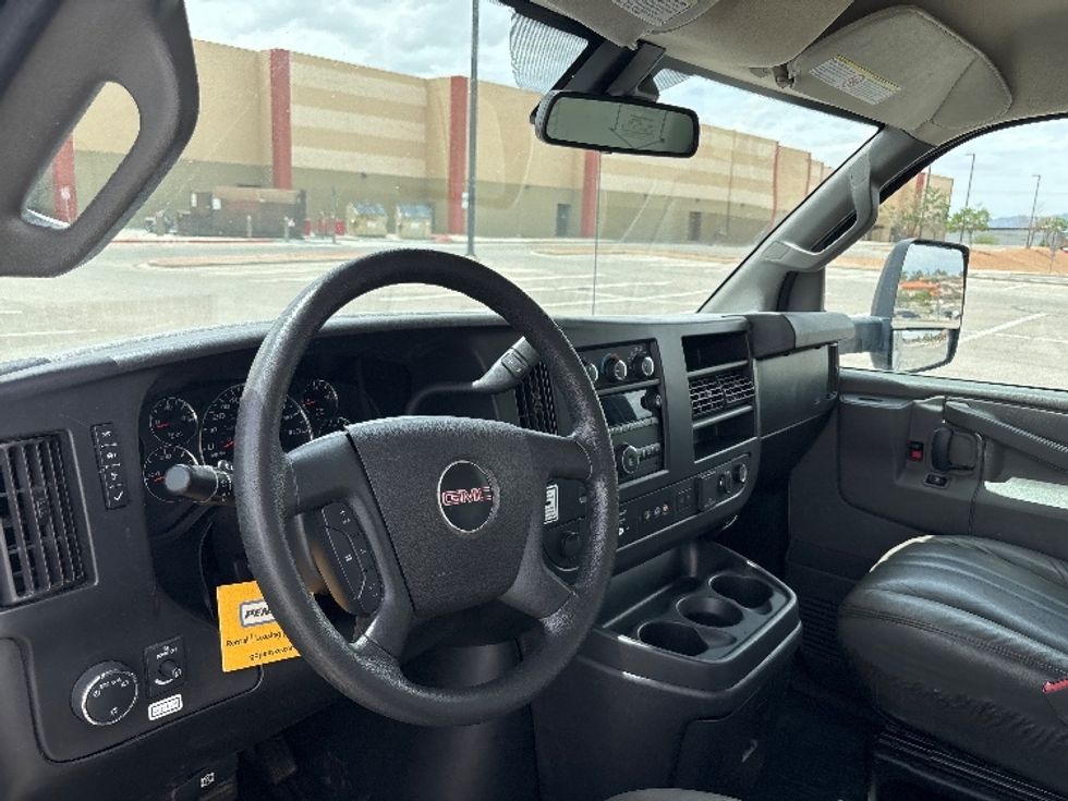 Light Duty Box Truck-Light and Medium Duty Trucks-GMC-2021-Savana G33903-El Paso-TX-81,478\n\t\tmiles-$ 30,500 - Image 16