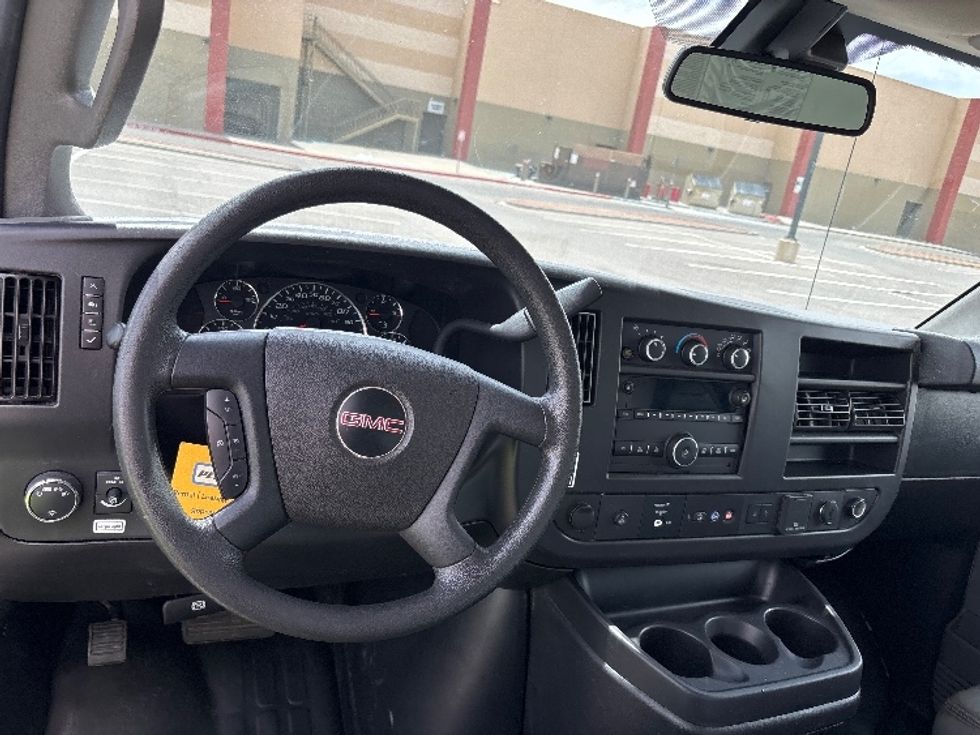 Light Duty Box Truck-Light and Medium Duty Trucks-GMC-2021-Savana G33903-El Paso-TX-81,478\n\t\tmiles-$ 30,500 - Image 17