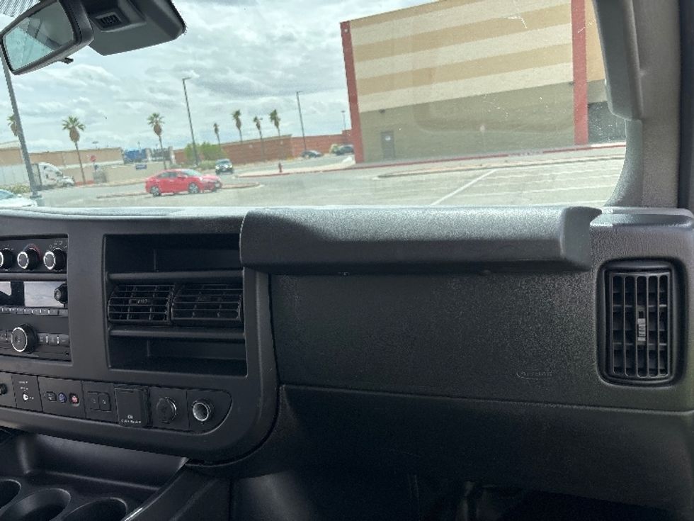 Light Duty Box Truck-Light and Medium Duty Trucks-GMC-2021-Savana G33903-El Paso-TX-81,478\n\t\tmiles-$ 30,500 - Image 20