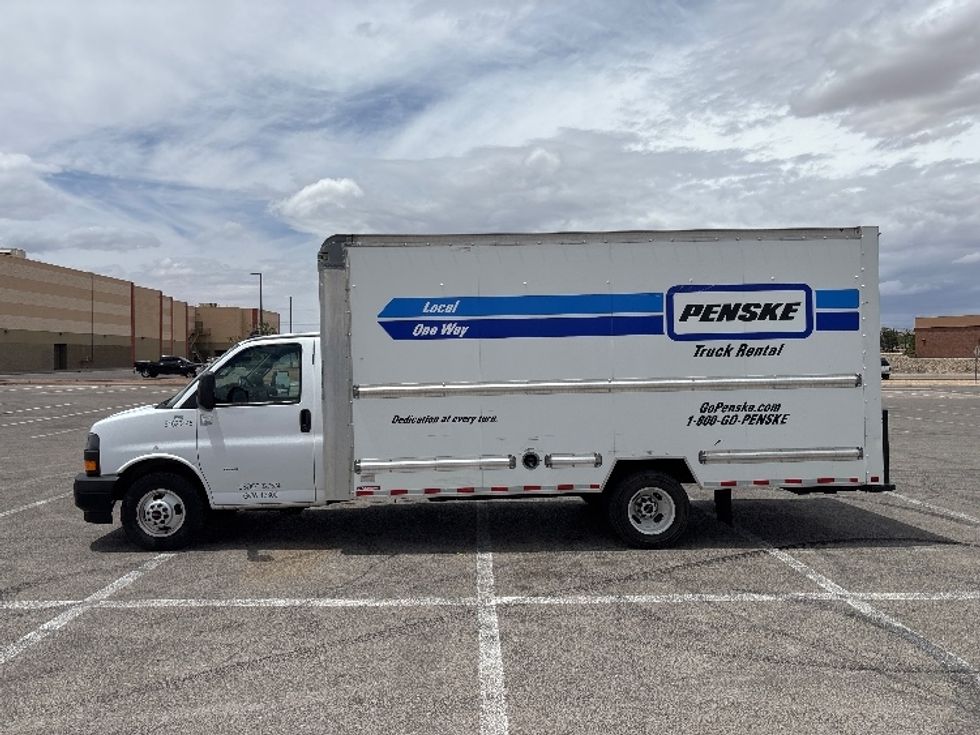 Light Duty Box Truck-Light and Medium Duty Trucks-GMC-2021-Savana G33903-El Paso-TX-81,478\n\t\tmiles-$ 30,500 - Image 4