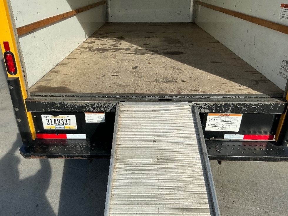 Light Duty Box Truck-Light and Medium Duty Trucks-GMC-2021-Savana G33903-El Paso-TX-91,711\n\t\tmiles-$ 29,000 - Image 10