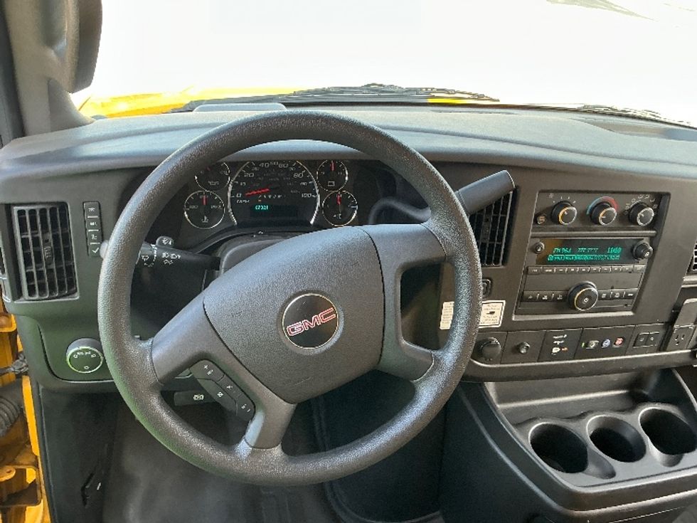 Light Duty Box Truck-Light and Medium Duty Trucks-GMC-2021-Savana G33903-El Paso-TX-91,711\n\t\tmiles-$ 29,000 - Image 18