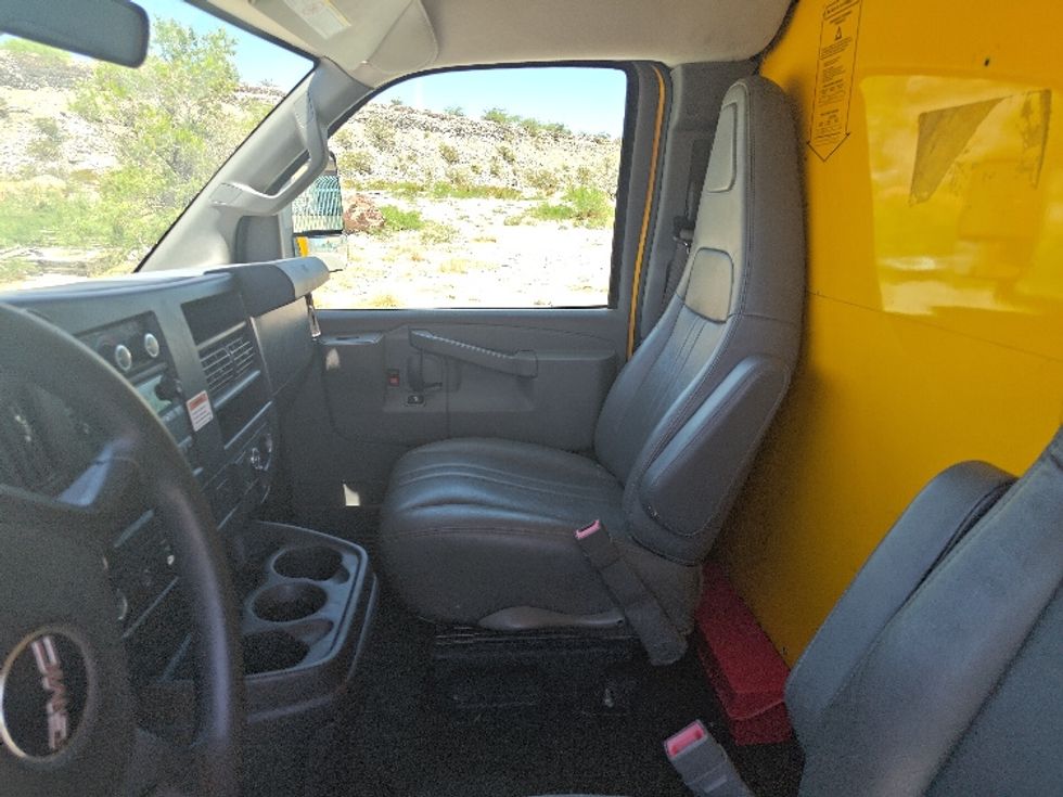 Light Duty Box Truck-Light and Medium Duty Trucks-GMC-2021-Savana G33903-El Paso-TX-93,756\n\t\tmiles-$ 27,750 - Image 17