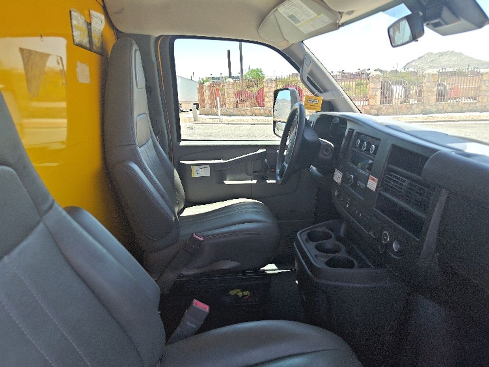 Light Duty Box Truck-Light and Medium Duty Trucks-GMC-2021-Savana G33903-El Paso-TX-93,756\n\t\tmiles-$ 27,750 - Image 20