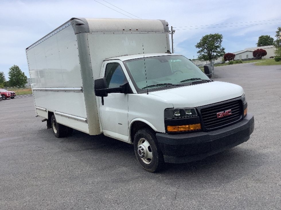 Light Duty Box Truck-Light and Medium Duty Trucks-GMC-2021-Savana G33903-Elizabethtown-KY-100,688\n\t\tmiles-$ 27,000 - Image 1
