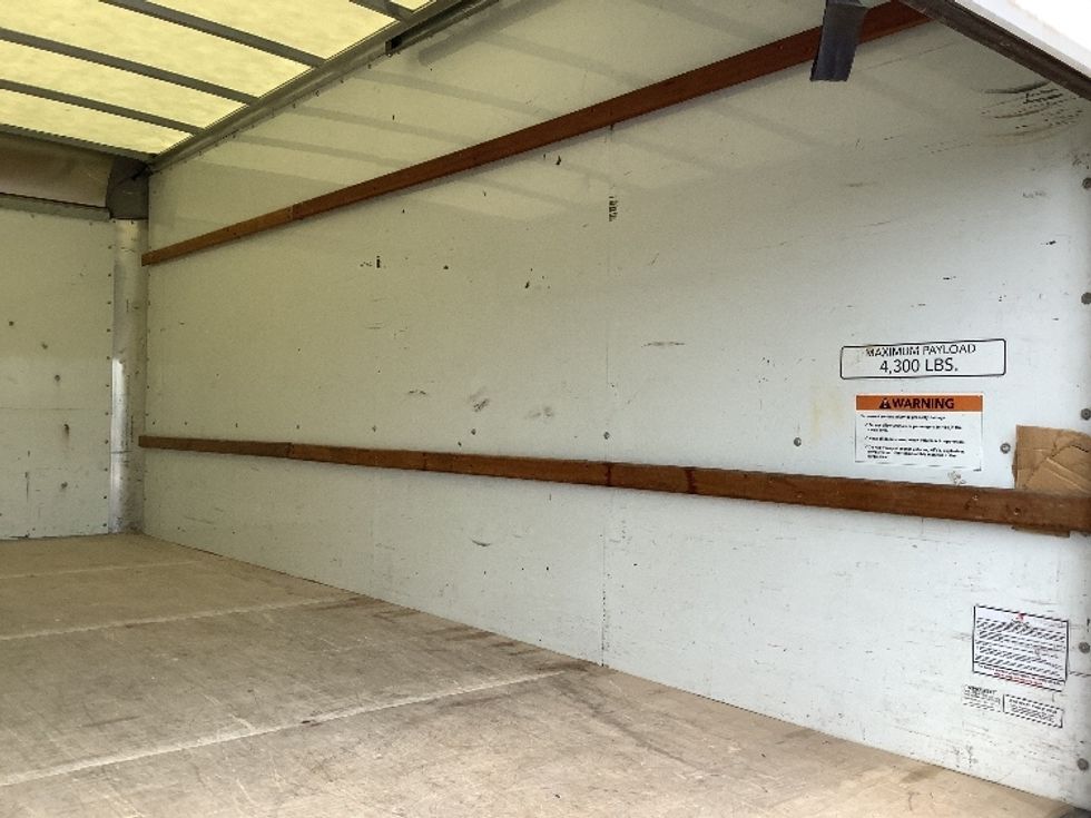 Light Duty Box Truck-Light and Medium Duty Trucks-GMC-2021-Savana G33903-Elizabethtown-KY-100,688\n\t\tmiles-$ 27,000 - Image 10