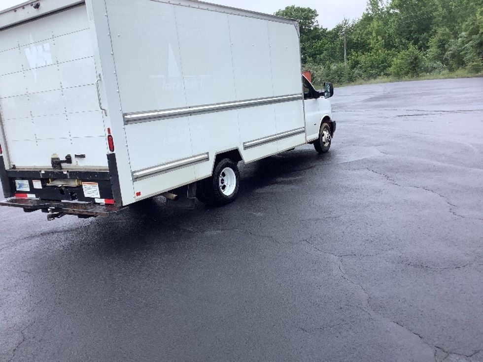 Light Duty Box Truck-Light and Medium Duty Trucks-GMC-2021-Savana G33903-Elizabethtown-KY-100,688\n\t\tmiles-$ 27,000 - Image 11