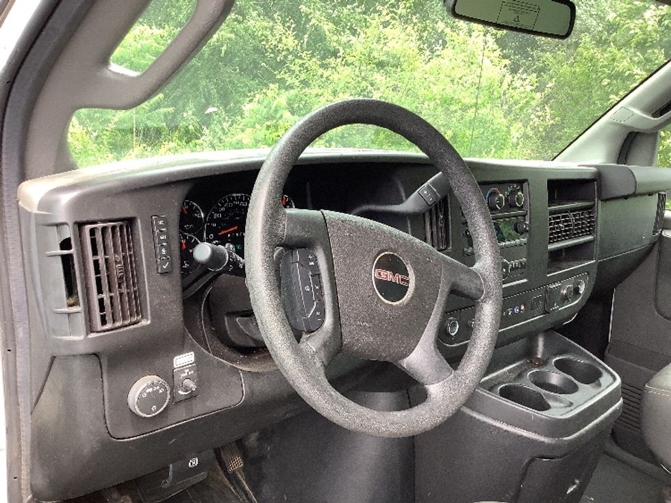 Light Duty Box Truck-Light and Medium Duty Trucks-GMC-2021-Savana G33903-Elizabethtown-KY-100,688\n\t\tmiles-$ 27,000 - Image 15