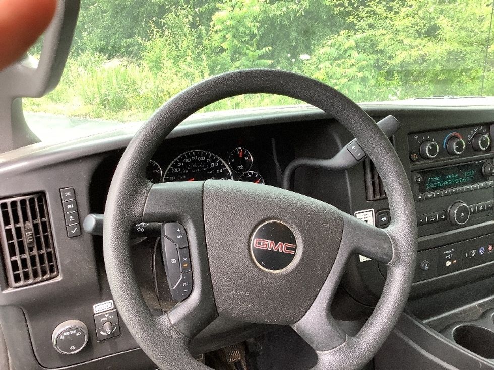 Light Duty Box Truck-Light and Medium Duty Trucks-GMC-2021-Savana G33903-Elizabethtown-KY-100,688\n\t\tmiles-$ 27,000 - Image 17