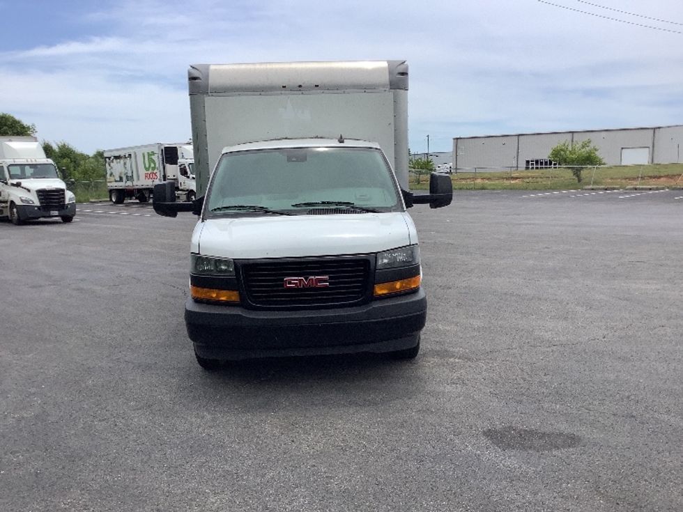 Light Duty Box Truck-Light and Medium Duty Trucks-GMC-2021-Savana G33903-Elizabethtown-KY-100,688\n\t\tmiles-$ 27,000 - Image 2