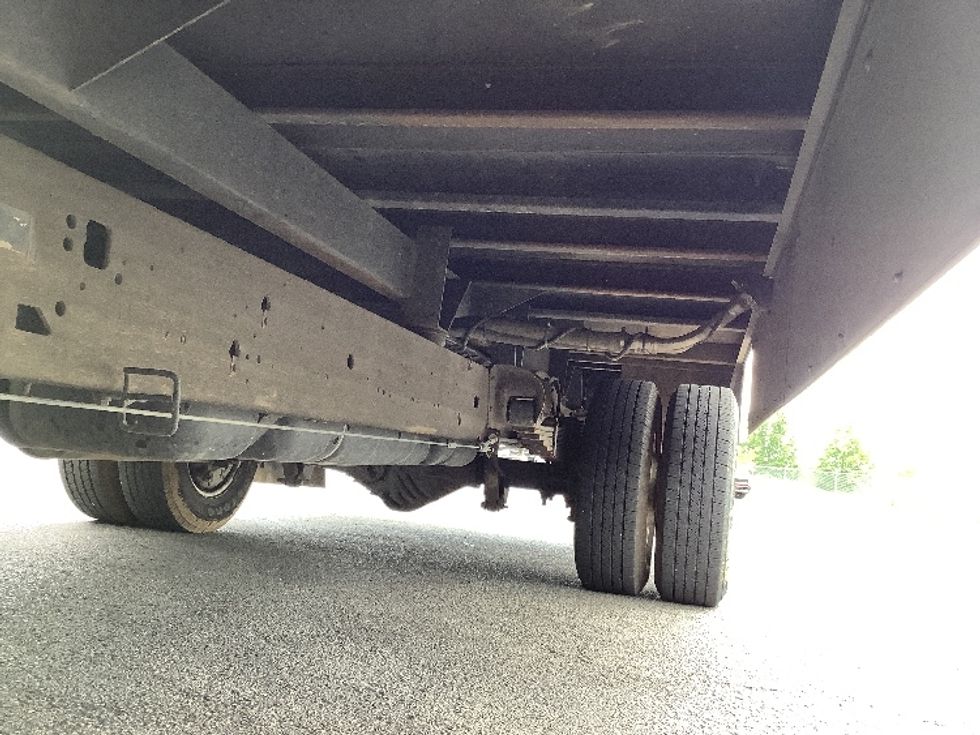 Light Duty Box Truck-Light and Medium Duty Trucks-GMC-2021-Savana G33903-Elizabethtown-KY-100,688\n\t\tmiles-$ 27,000 - Image 5