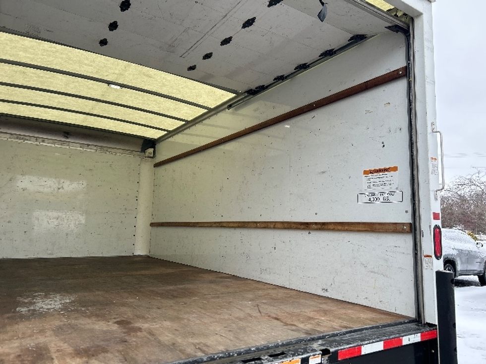 Light Duty Box Truck-Light and Medium Duty Trucks-GMC-2021-Savana G33903-Elkhart-IN-100,232\n\t\tmiles-$ 30,000 - Image 11