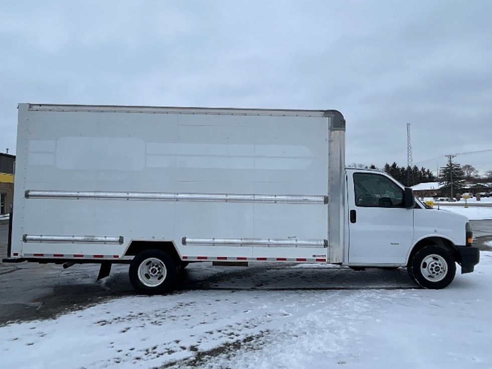 Light Duty Box Truck-Light and Medium Duty Trucks-GMC-2021-Savana G33903-Elkhart-IN-100,232\n\t\tmiles-$ 30,000 - Image 15