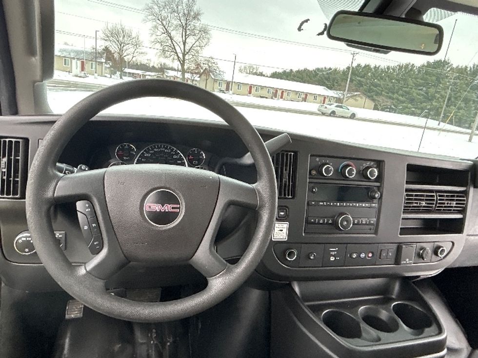 Light Duty Box Truck-Light and Medium Duty Trucks-GMC-2021-Savana G33903-Elkhart-IN-100,232\n\t\tmiles-$ 30,000 - Image 18