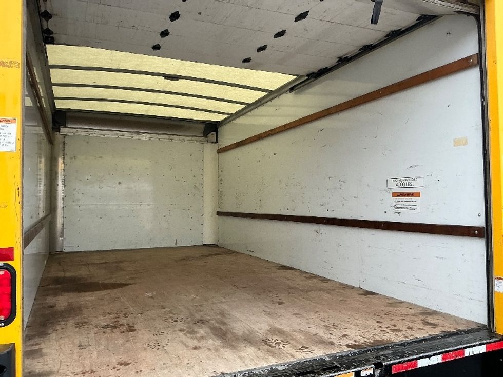 Light Duty Box Truck-Light and Medium Duty Trucks-GMC-2021-Savana G33903-Elkhart-IN-100,424\n\t\tmiles-$ 25,750 - Image 11