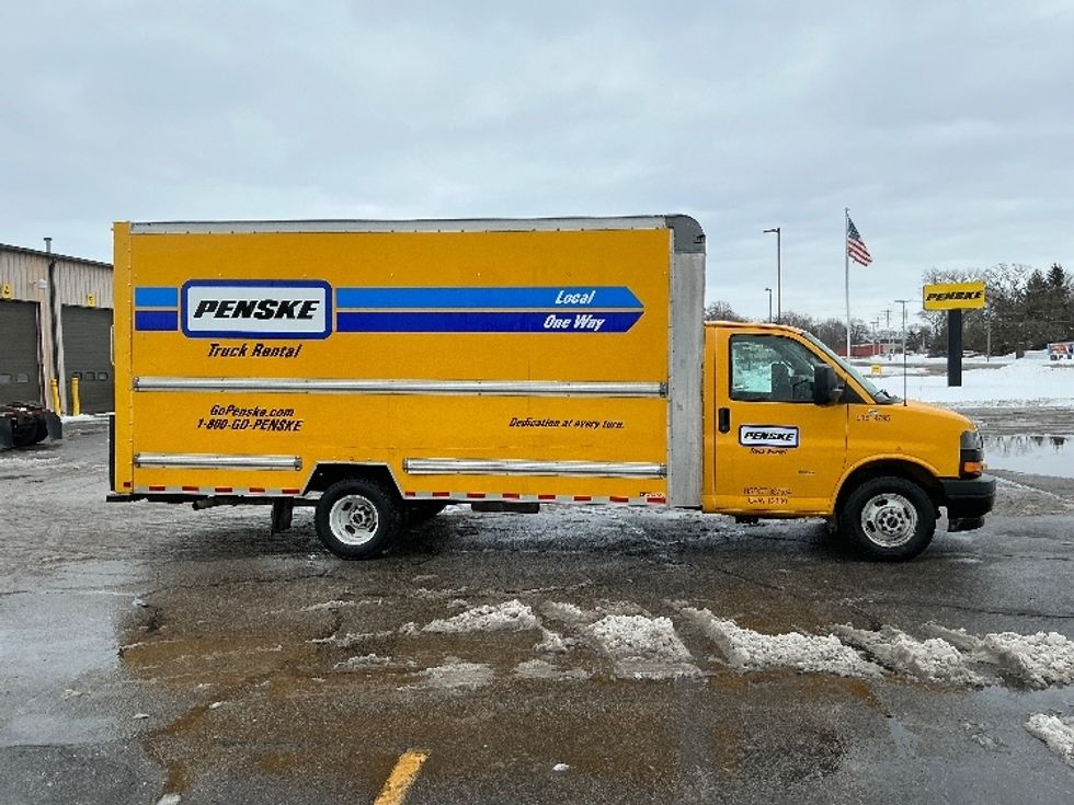 Light Duty Box Truck-Light and Medium Duty Trucks-GMC-2021-Savana G33903-Elkhart-IN-100,424\n\t\tmiles-$ 25,750 - Image 14