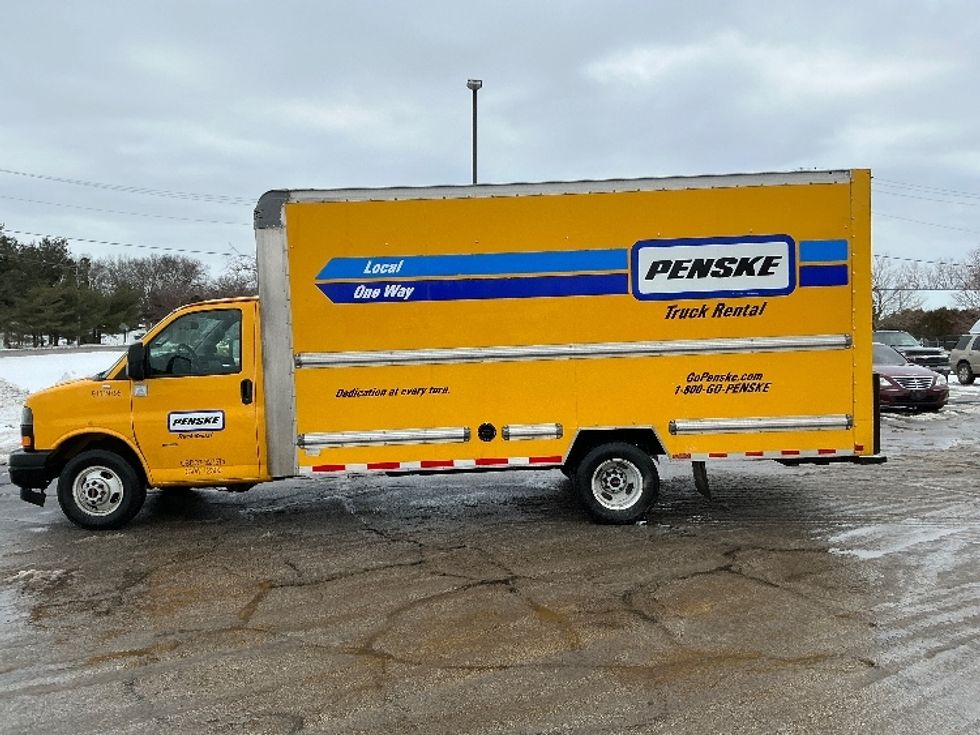 Light Duty Box Truck-Light and Medium Duty Trucks-GMC-2021-Savana G33903-Elkhart-IN-100,424\n\t\tmiles-$ 25,750 - Image 4