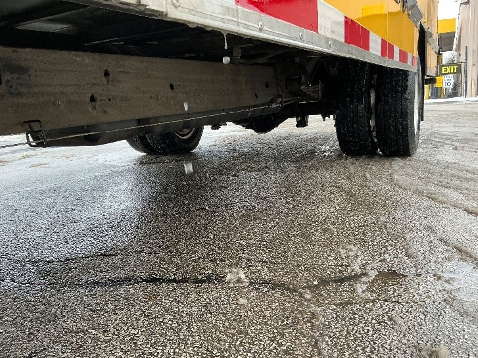 Light Duty Box Truck-Light and Medium Duty Trucks-GMC-2021-Savana G33903-Elkhart-IN-100,424\n\t\tmiles-$ 25,750 - Image 5